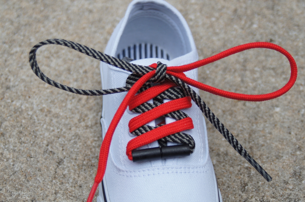 Easy Tie Pull 1 Easy Tie Shoelaces
